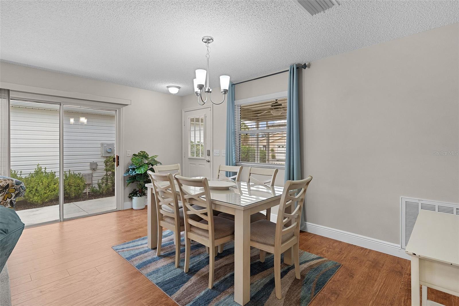 Image 12 of 55 For 2595 Ascot Loop