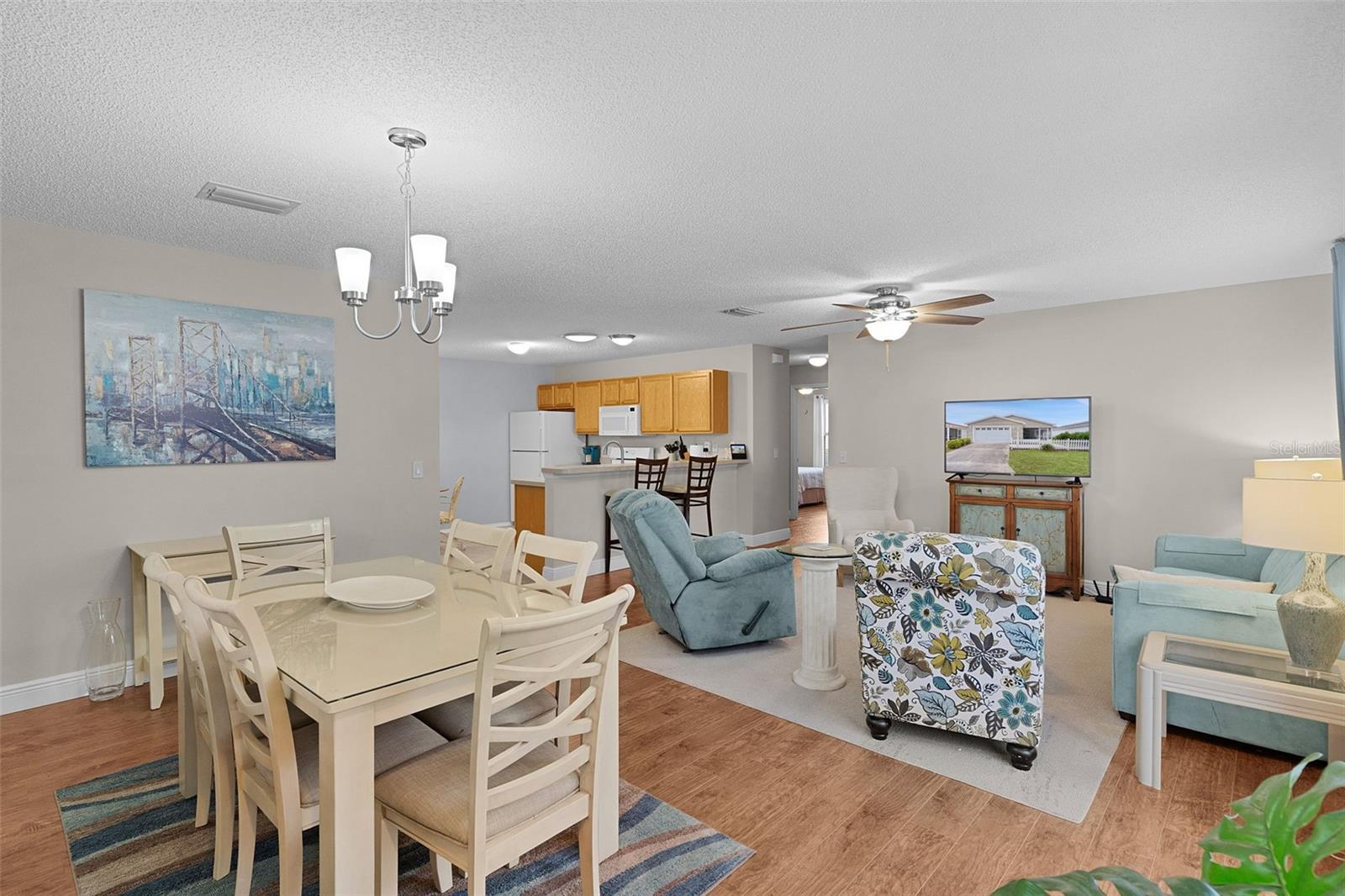 Image 13 of 55 For 2595 Ascot Loop