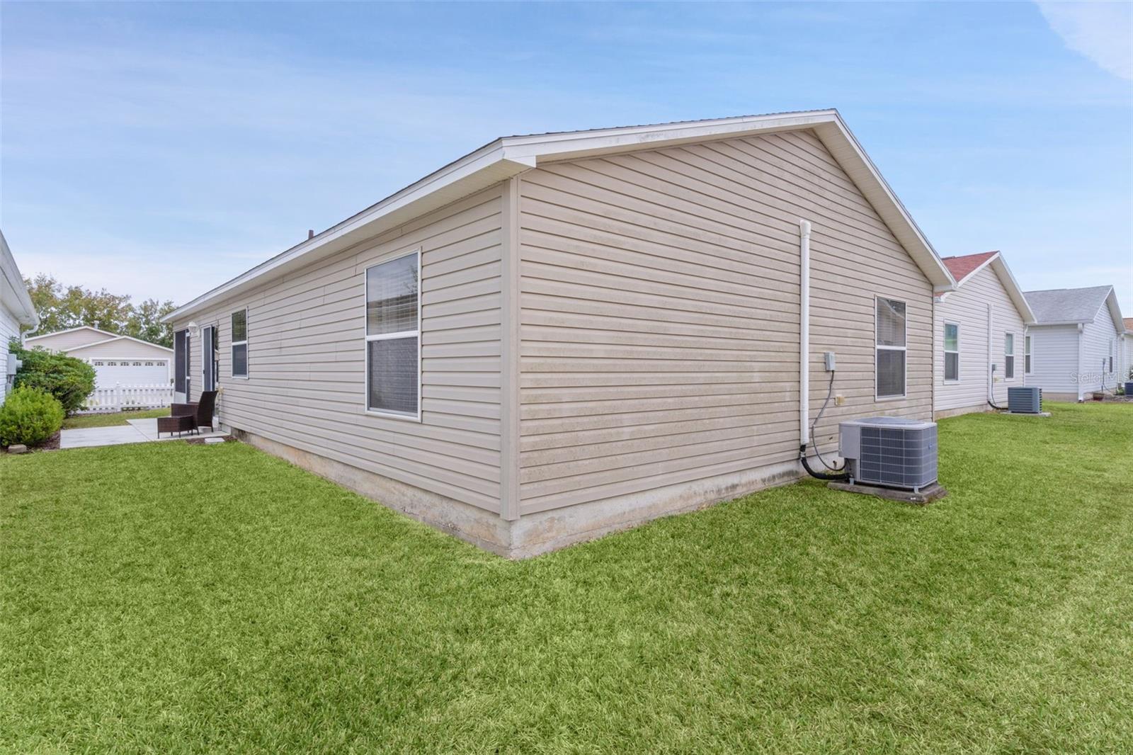 Image 33 of 55 For 2595 Ascot Loop