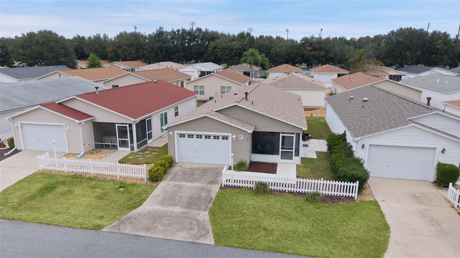 Image 38 of 55 For 2595 Ascot Loop