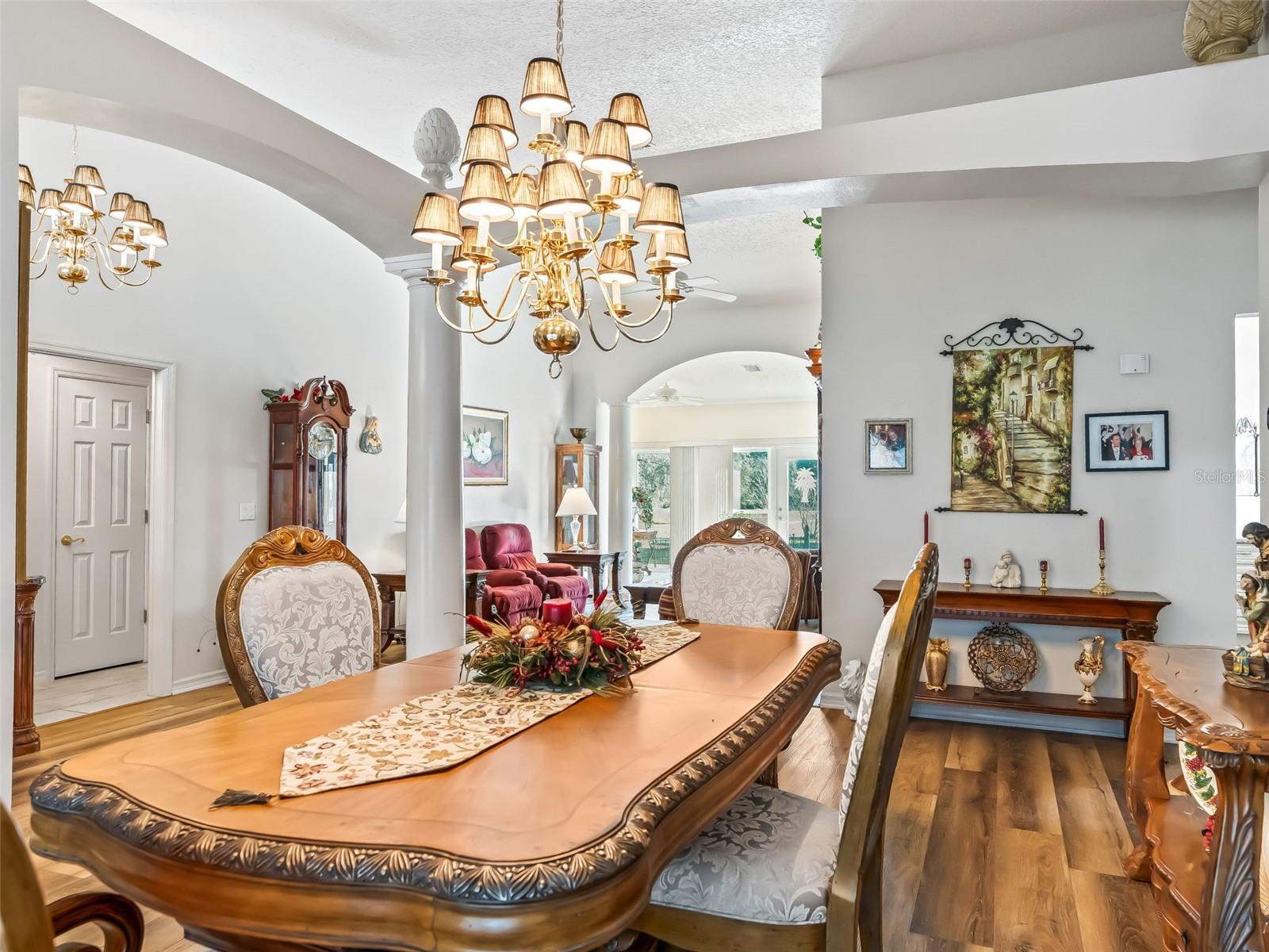 Image 11 of 61 For 1409 Meadow View Way