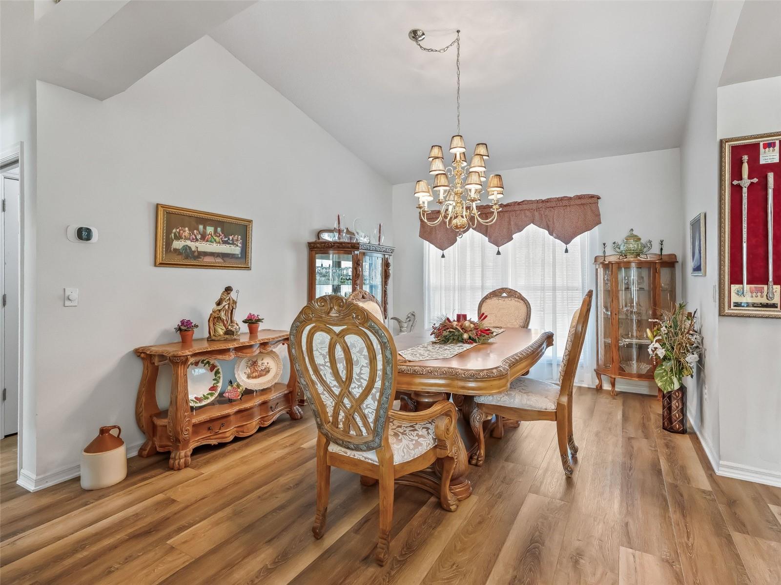 Image 12 of 61 For 1409 Meadow View Way