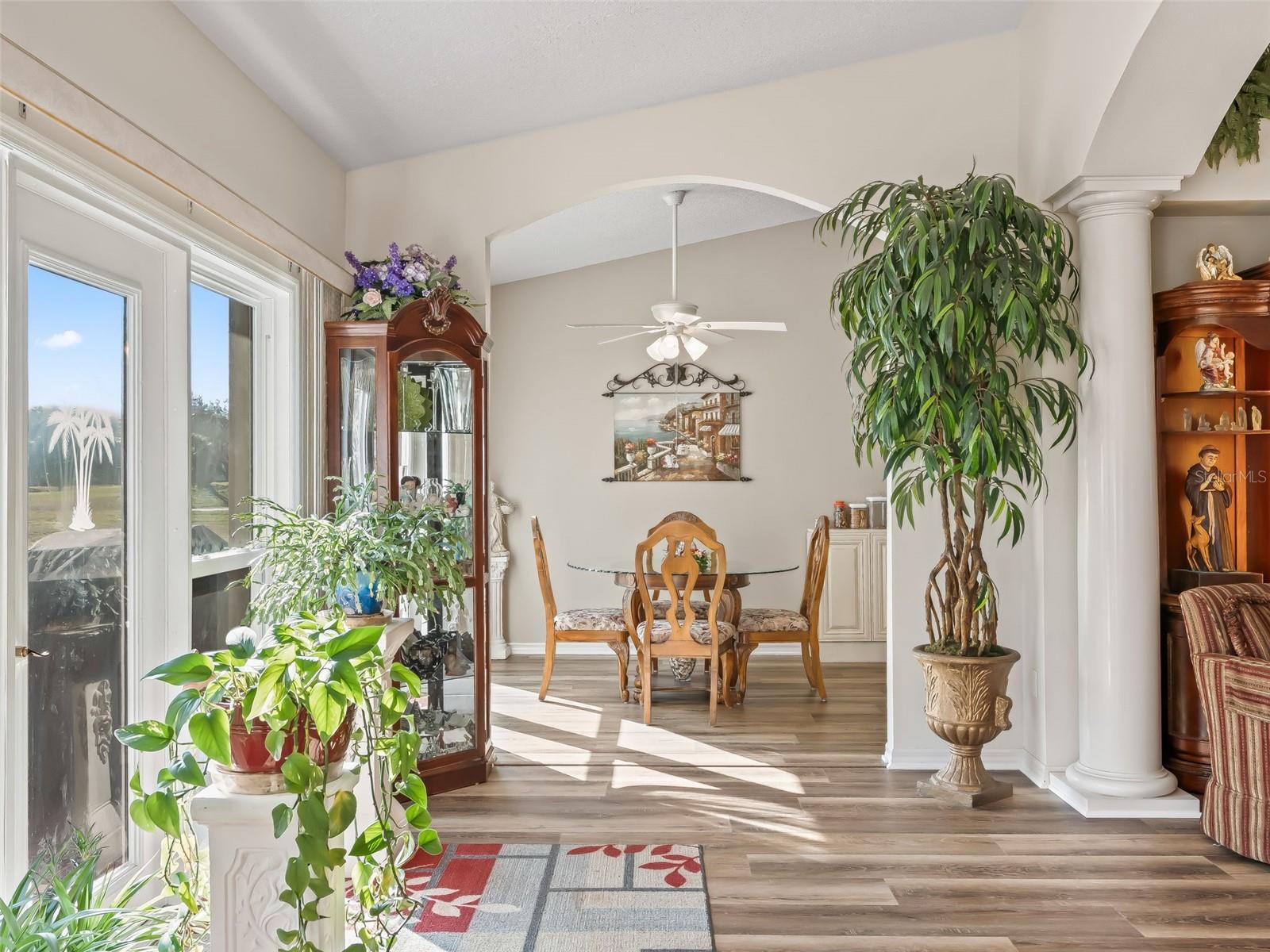 Image 20 of 61 For 1409 Meadow View Way