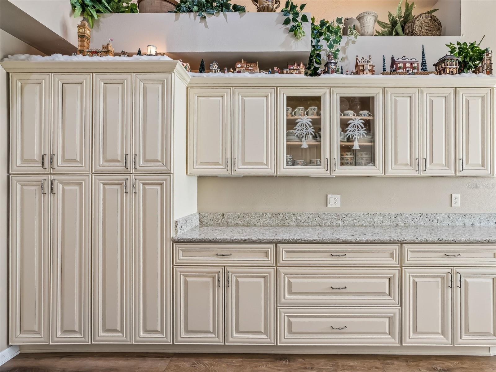 Image 27 of 61 For 1409 Meadow View Way