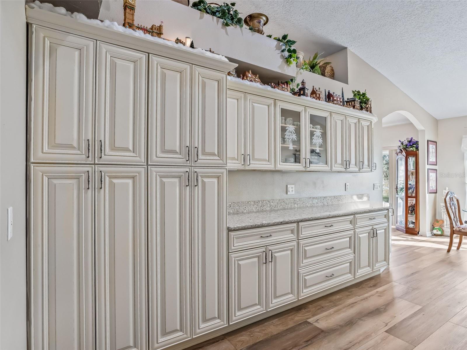 Image 28 of 61 For 1409 Meadow View Way