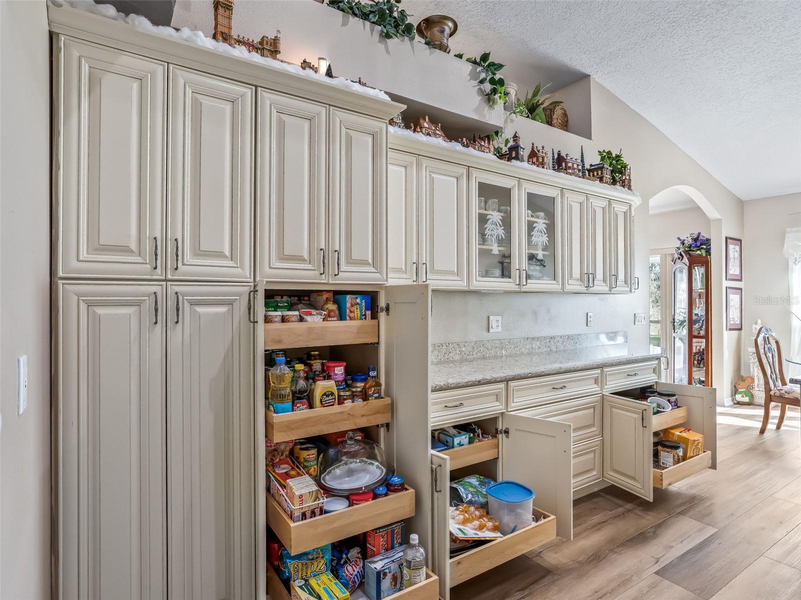 Image 29 of 61 For 1409 Meadow View Way