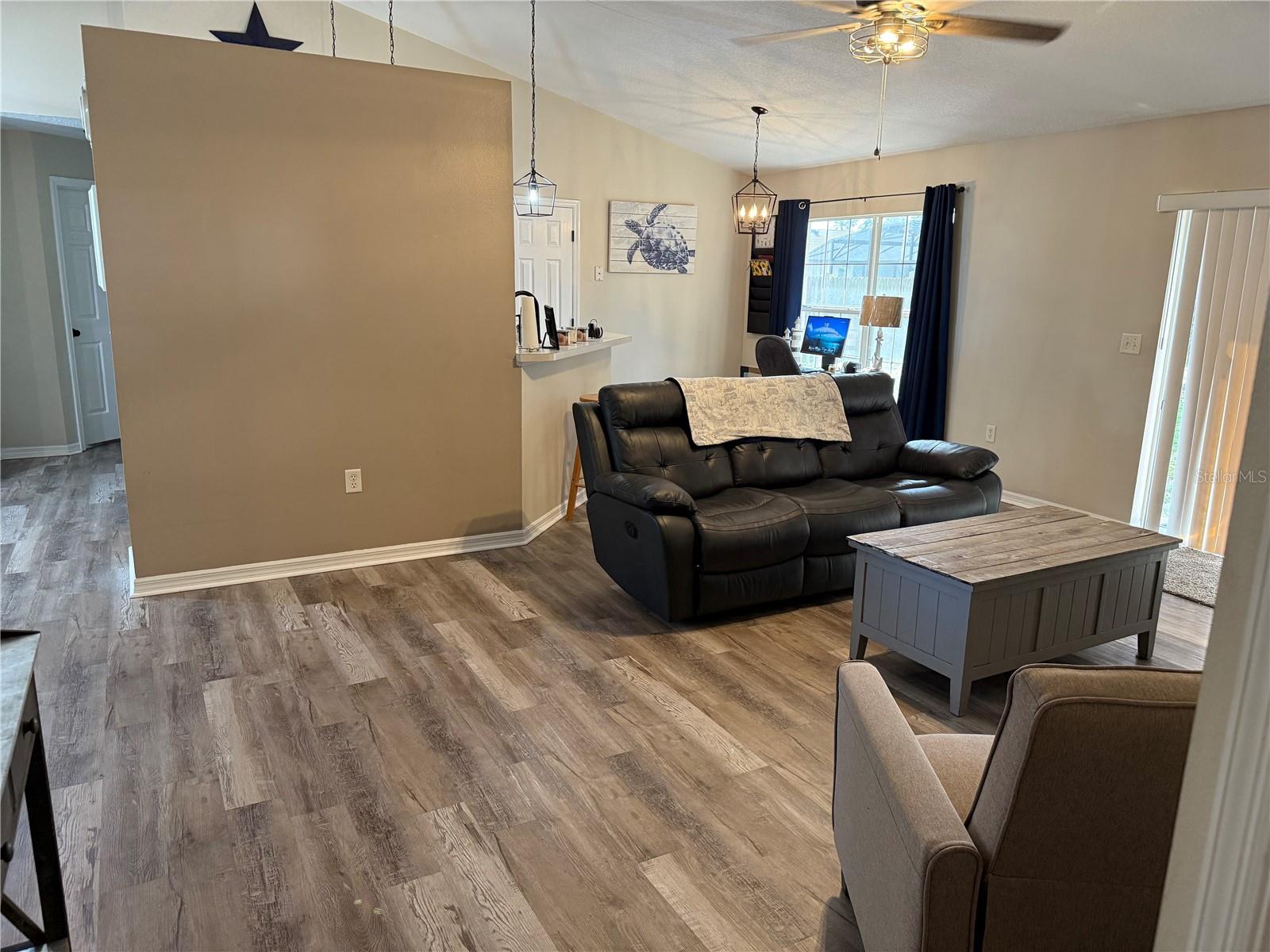 Image 7 of 30 For 33809 Silver Pine Drive