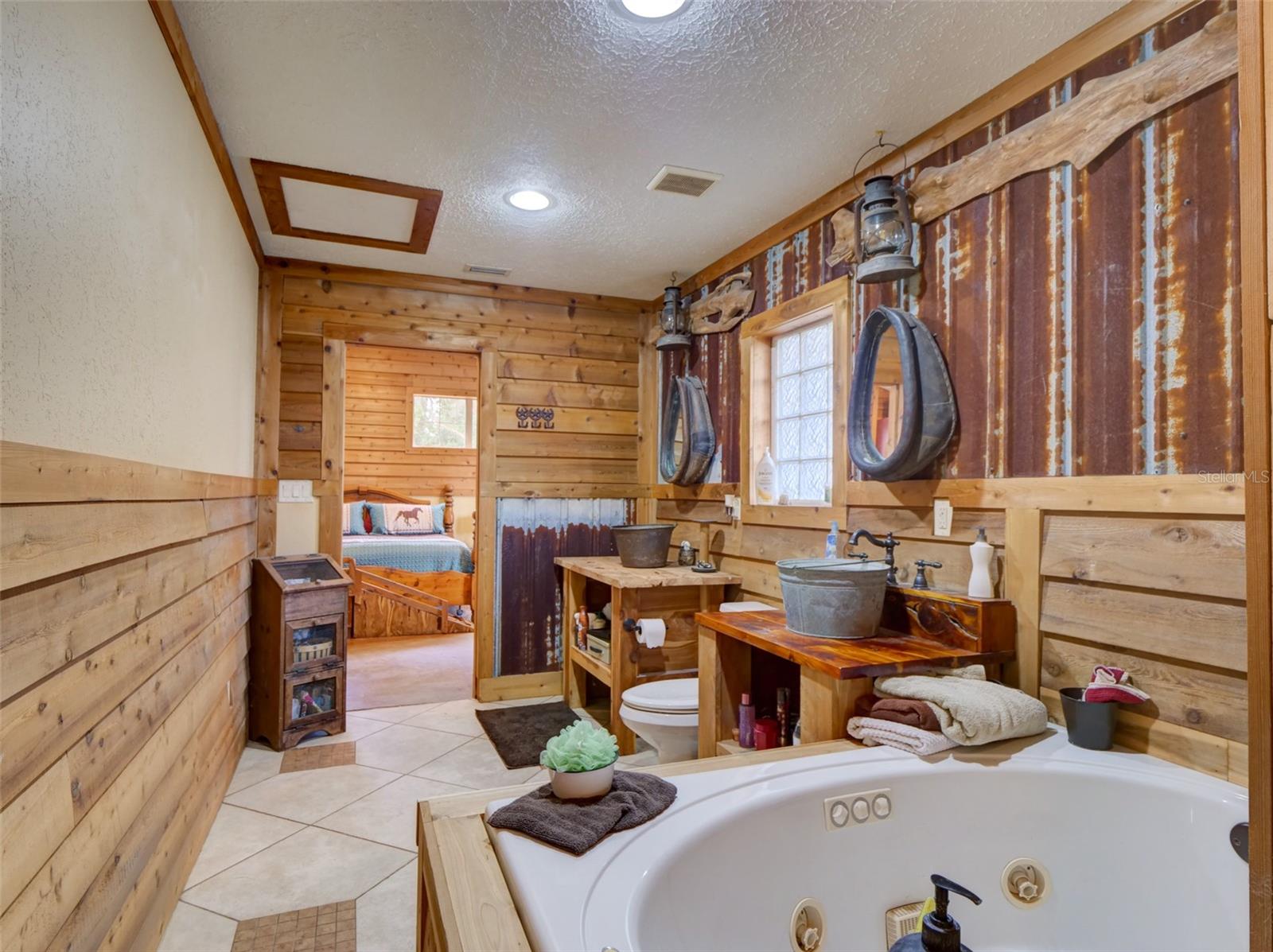 Image 20 of 60 For 1765 Cr 462  