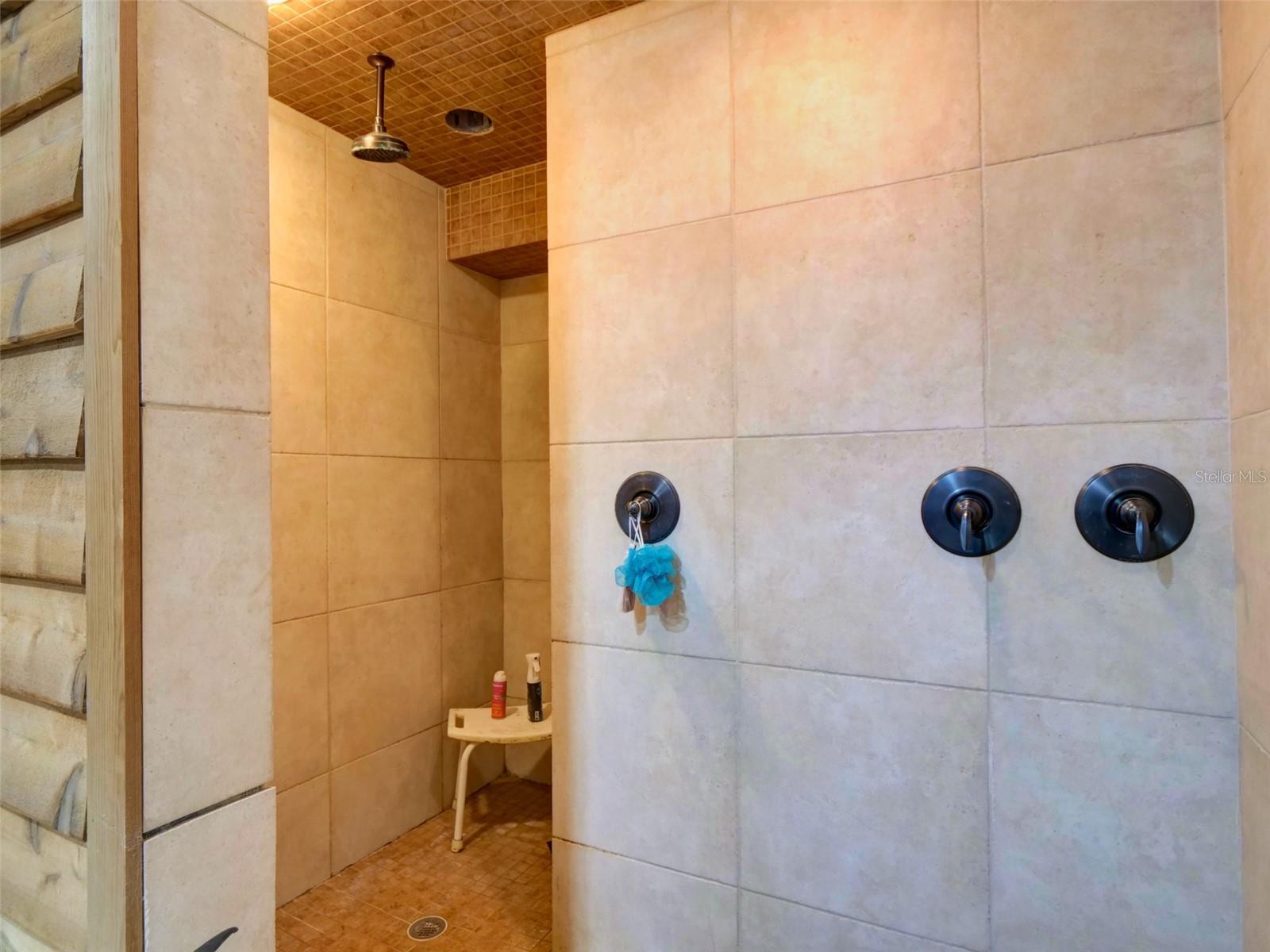 Image 21 of 60 For 1765 Cr 462  