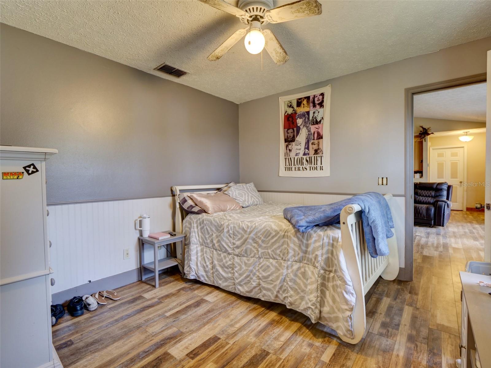 Image 26 of 60 For 1765 Cr 462  