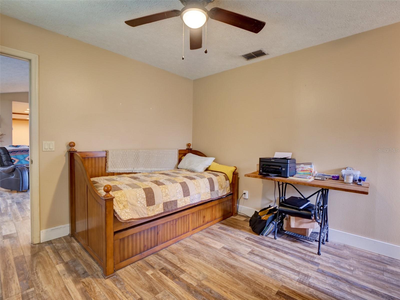 Image 29 of 60 For 1765 Cr 462  