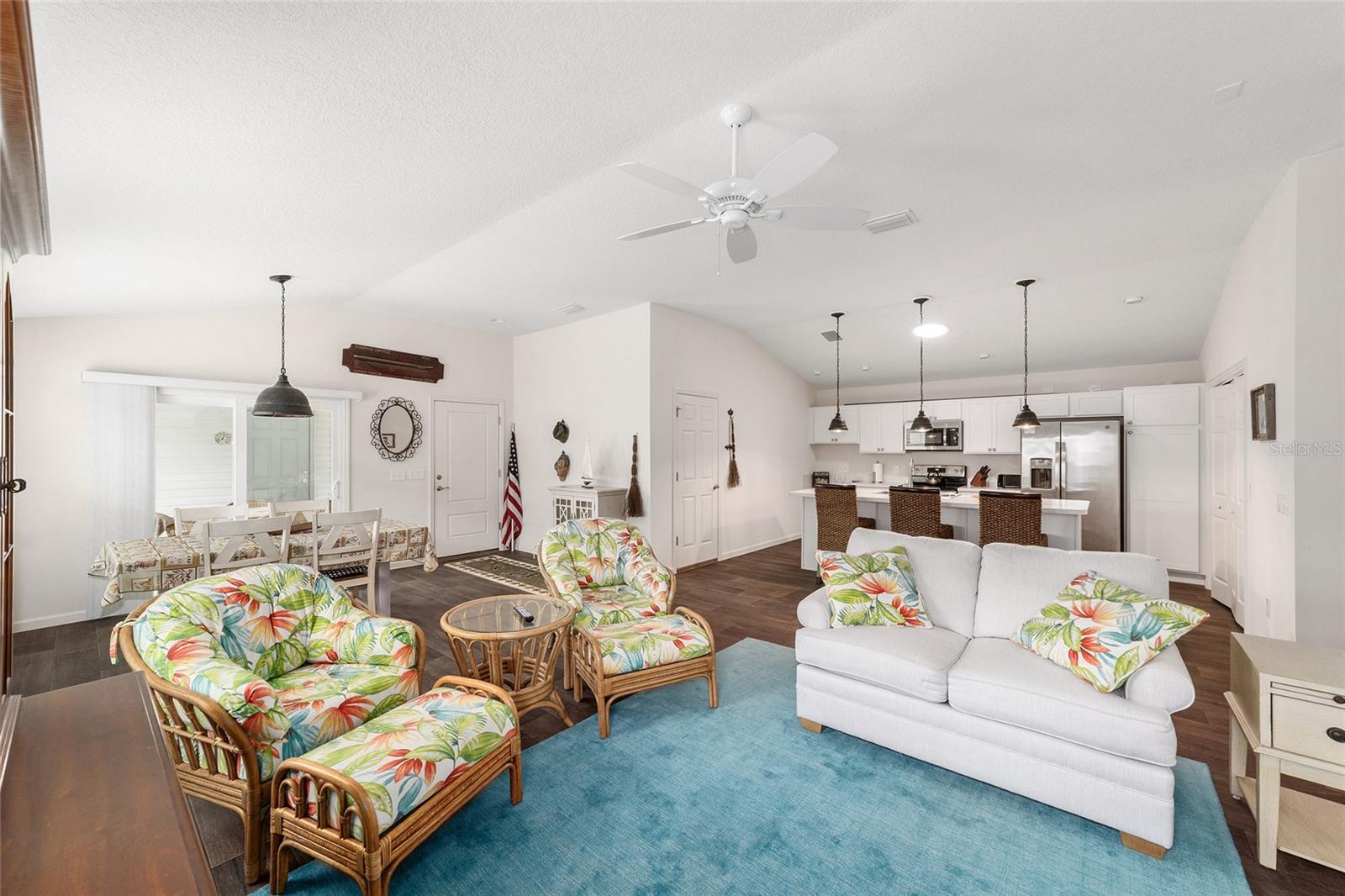 Image 10 of 32 For 972 Greg Terrace