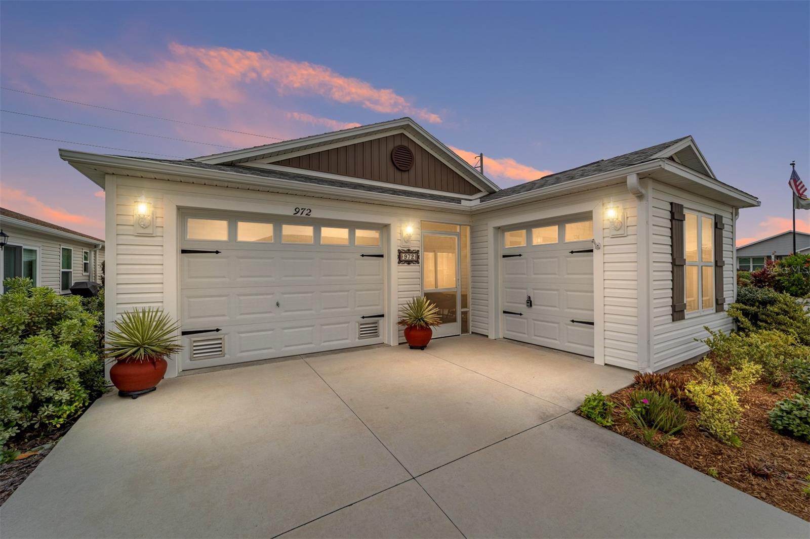 Image 2 of 32 For 972 Greg Terrace