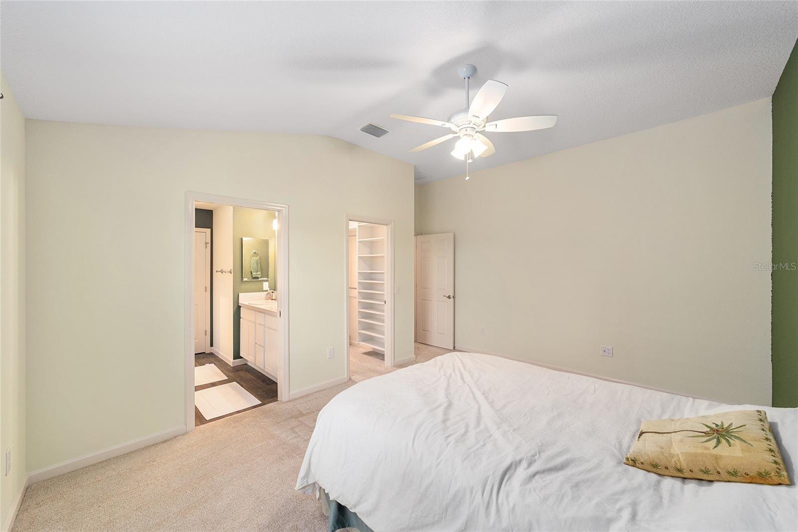 Image 21 of 32 For 972 Greg Terrace