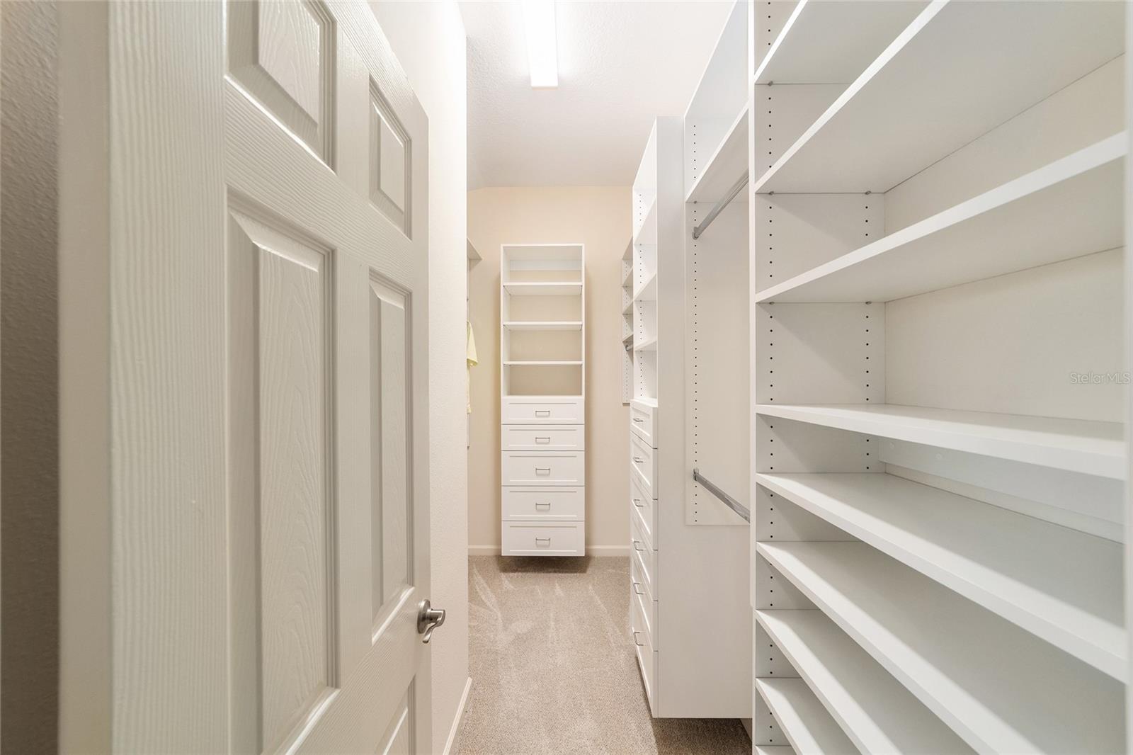 Image 23 of 32 For 972 Greg Terrace