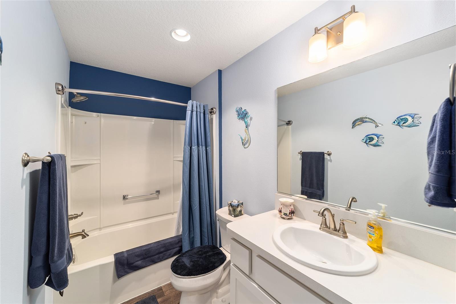 Image 26 of 32 For 972 Greg Terrace