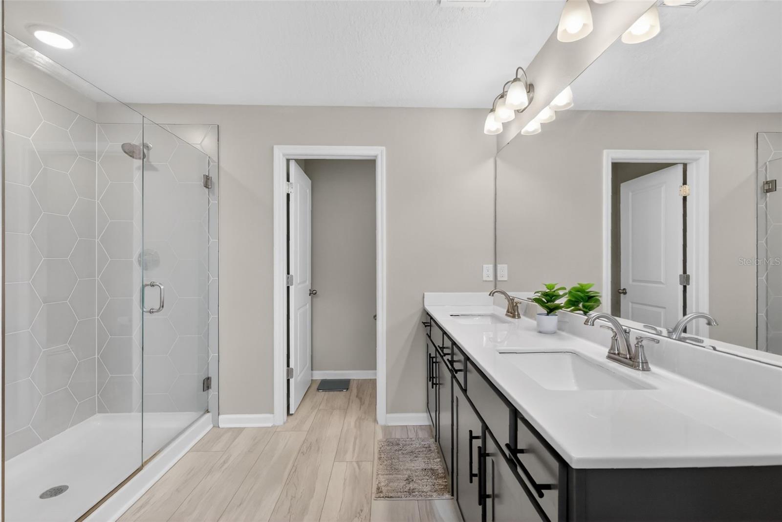 Image 24 of 42 For 6024 Nightjar Court