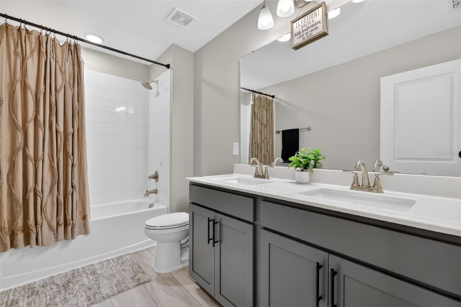 Image 28 of 42 For 6024 Nightjar Court