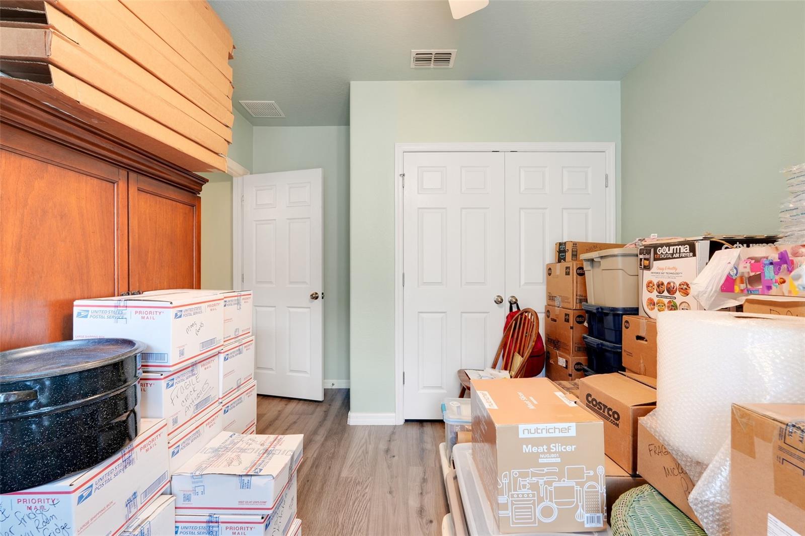 Image 22 of 30 For 456 Kestrel Drive