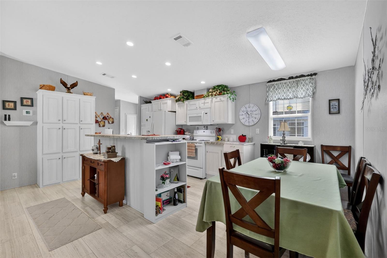 Image 12 of 40 For 11523 Marvell Way