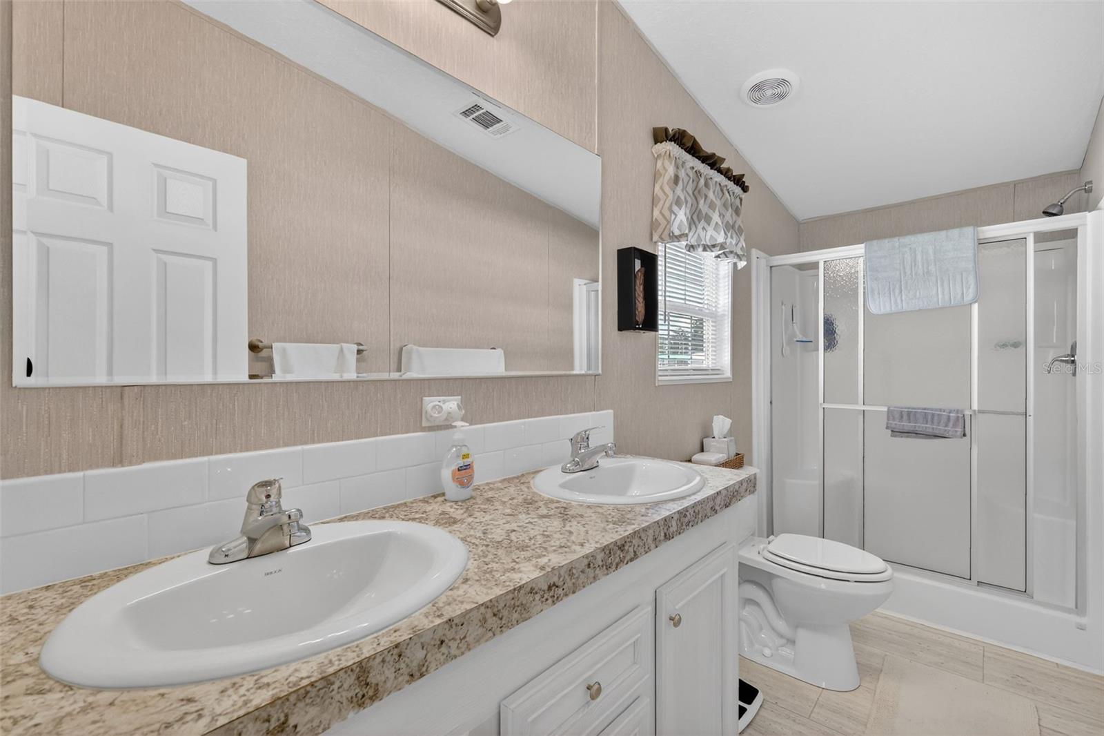 Image 17 of 40 For 11523 Marvell Way