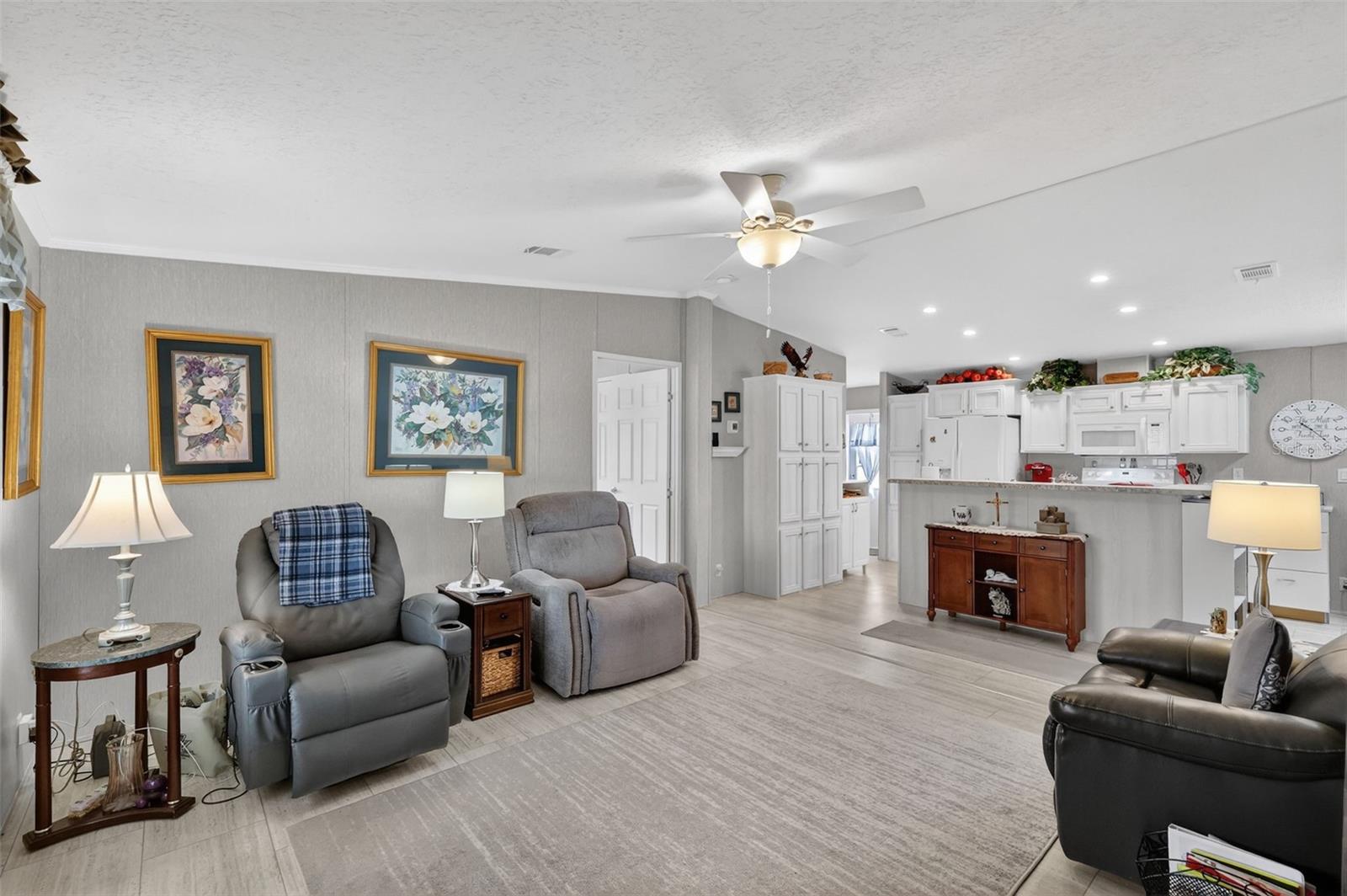 Image 3 of 40 For 11523 Marvell Way