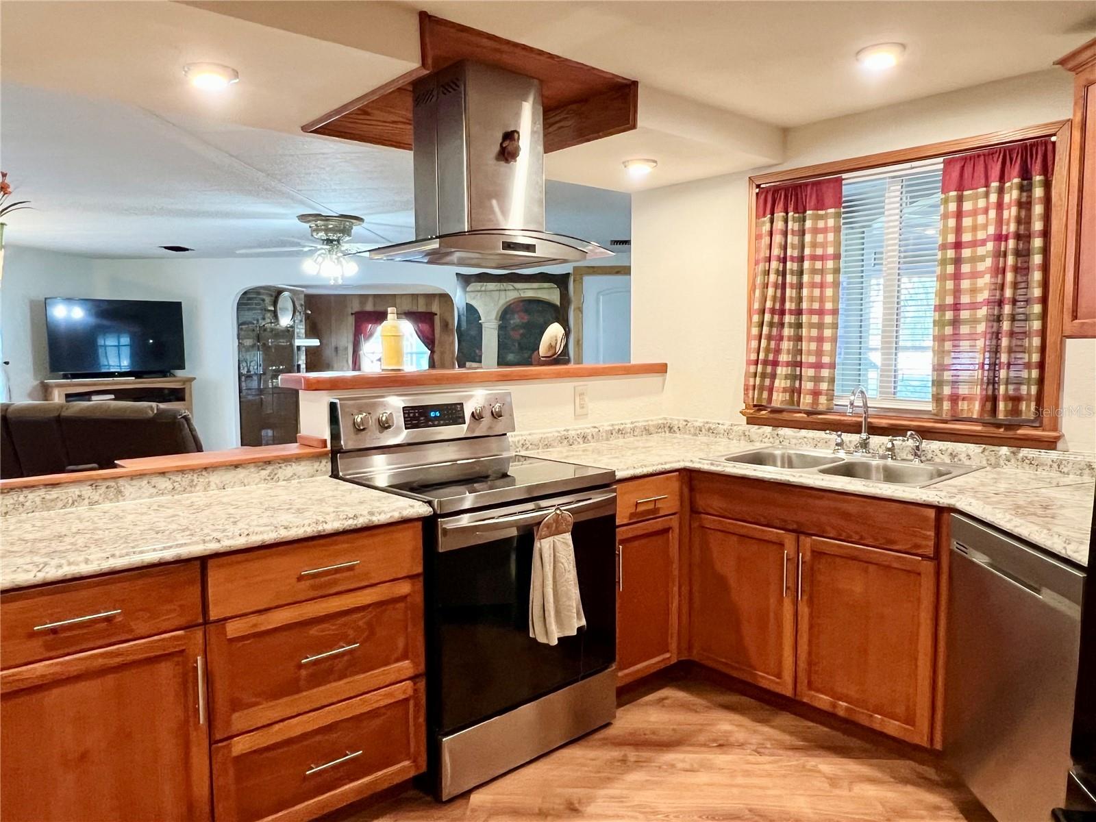 Image 22 of 57 For 2 Bobwhite Road