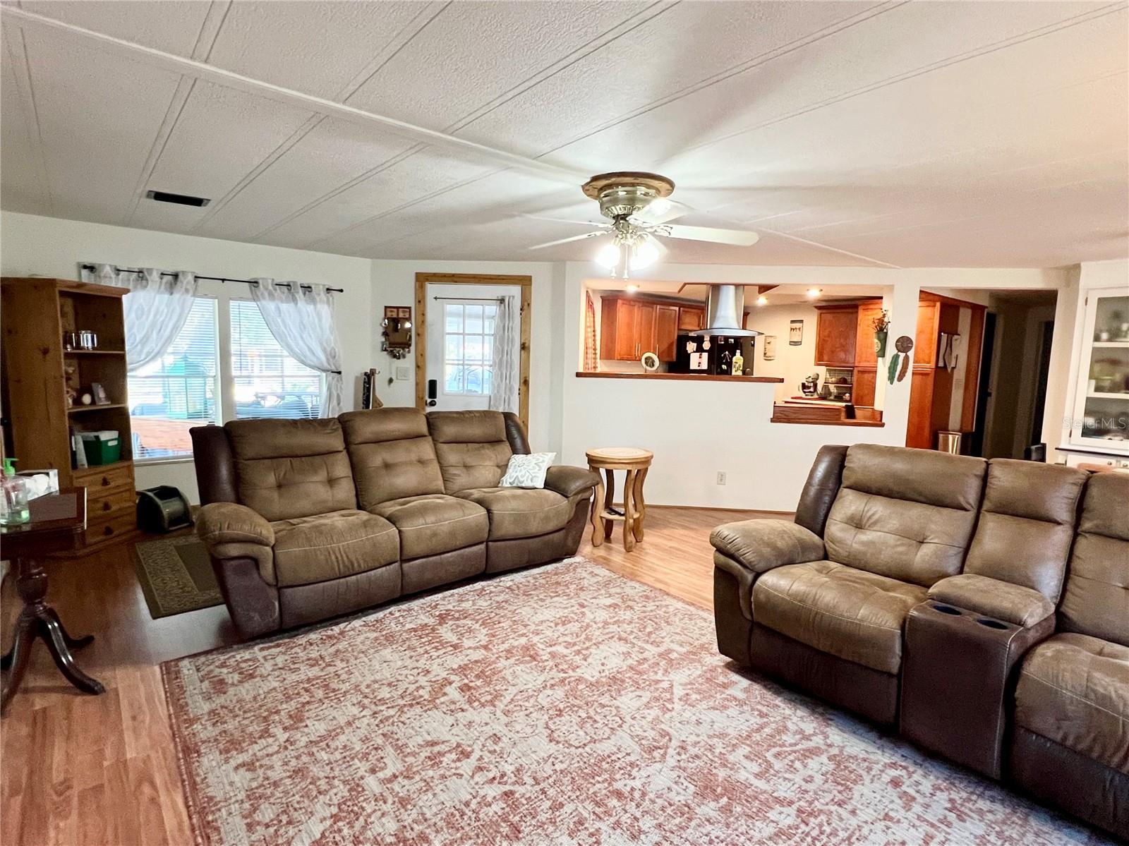 Image 7 of 57 For 2 Bobwhite Road