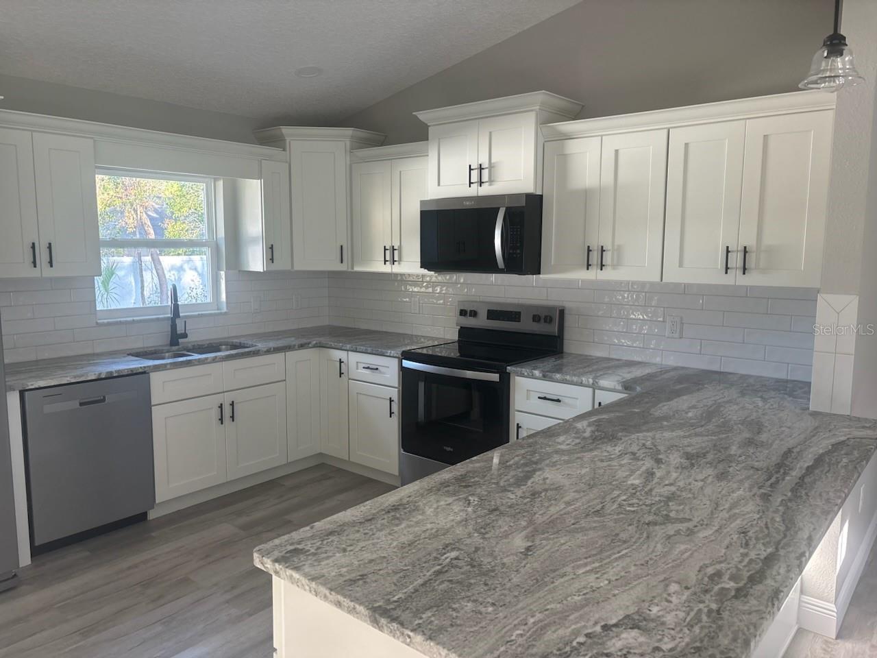 Image 13 of 35 For 8937 Cortlandt Drive