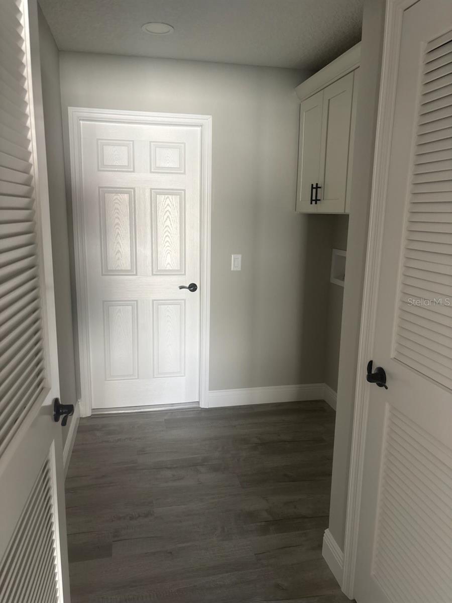 Image 17 of 35 For 8937 Cortlandt Drive