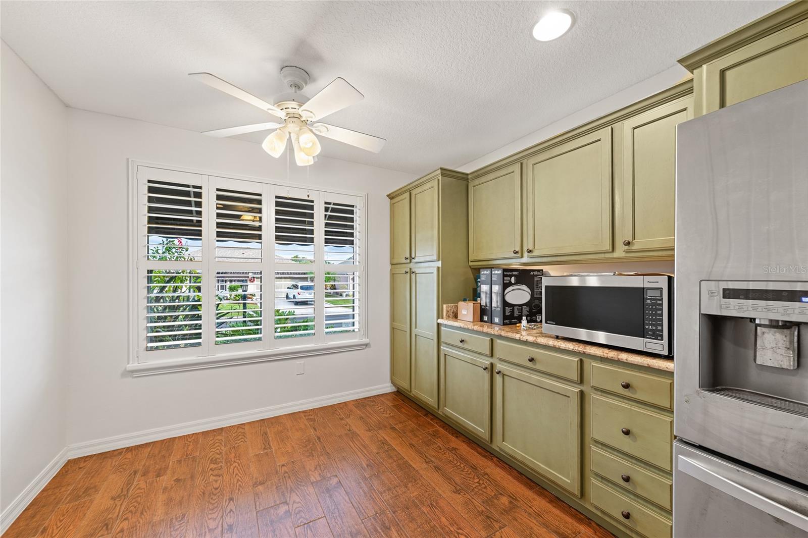 Image 15 of 39 For 1110 Salido Avenue