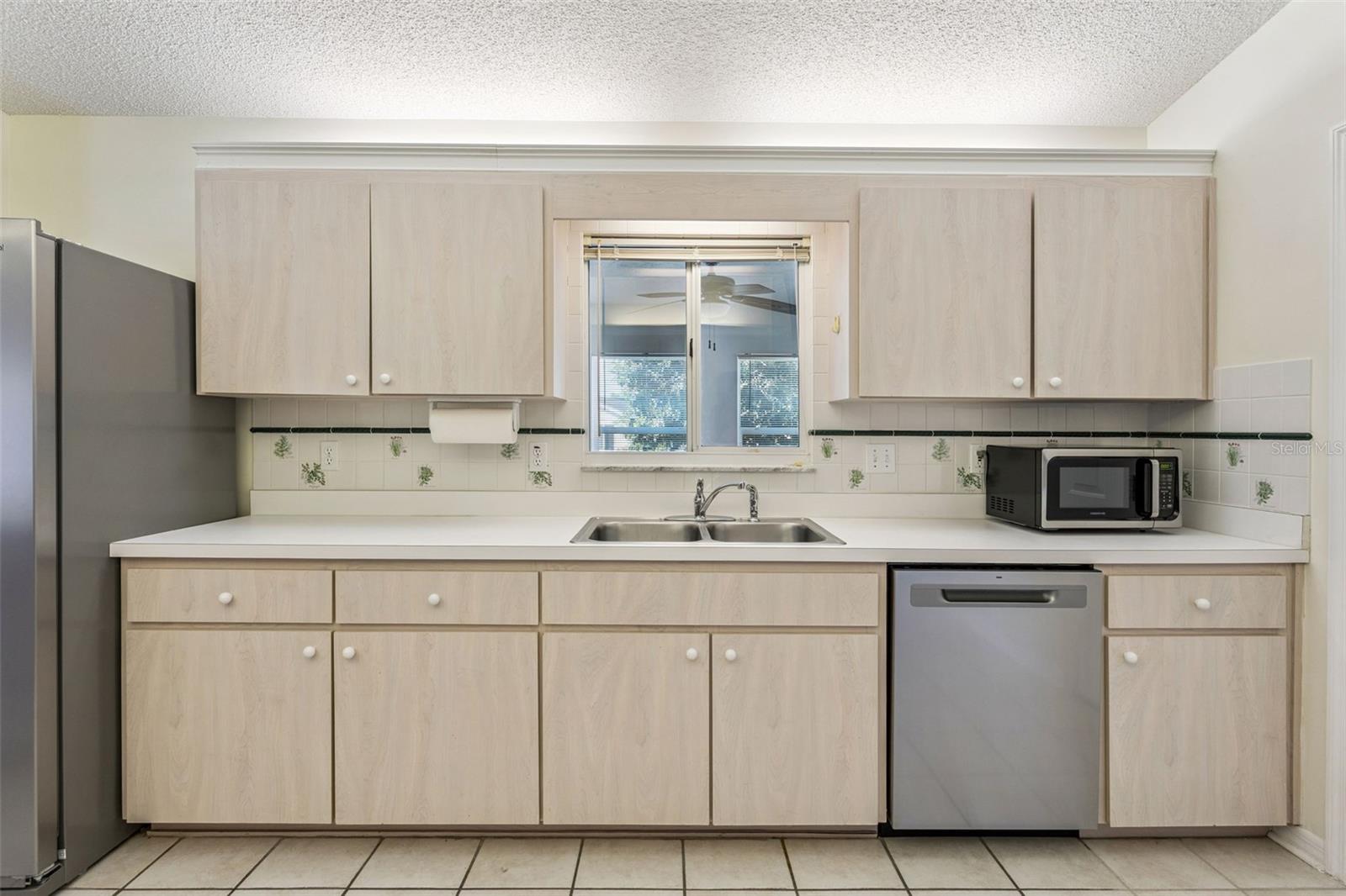 Image 15 of 34 For 17960 108th Court