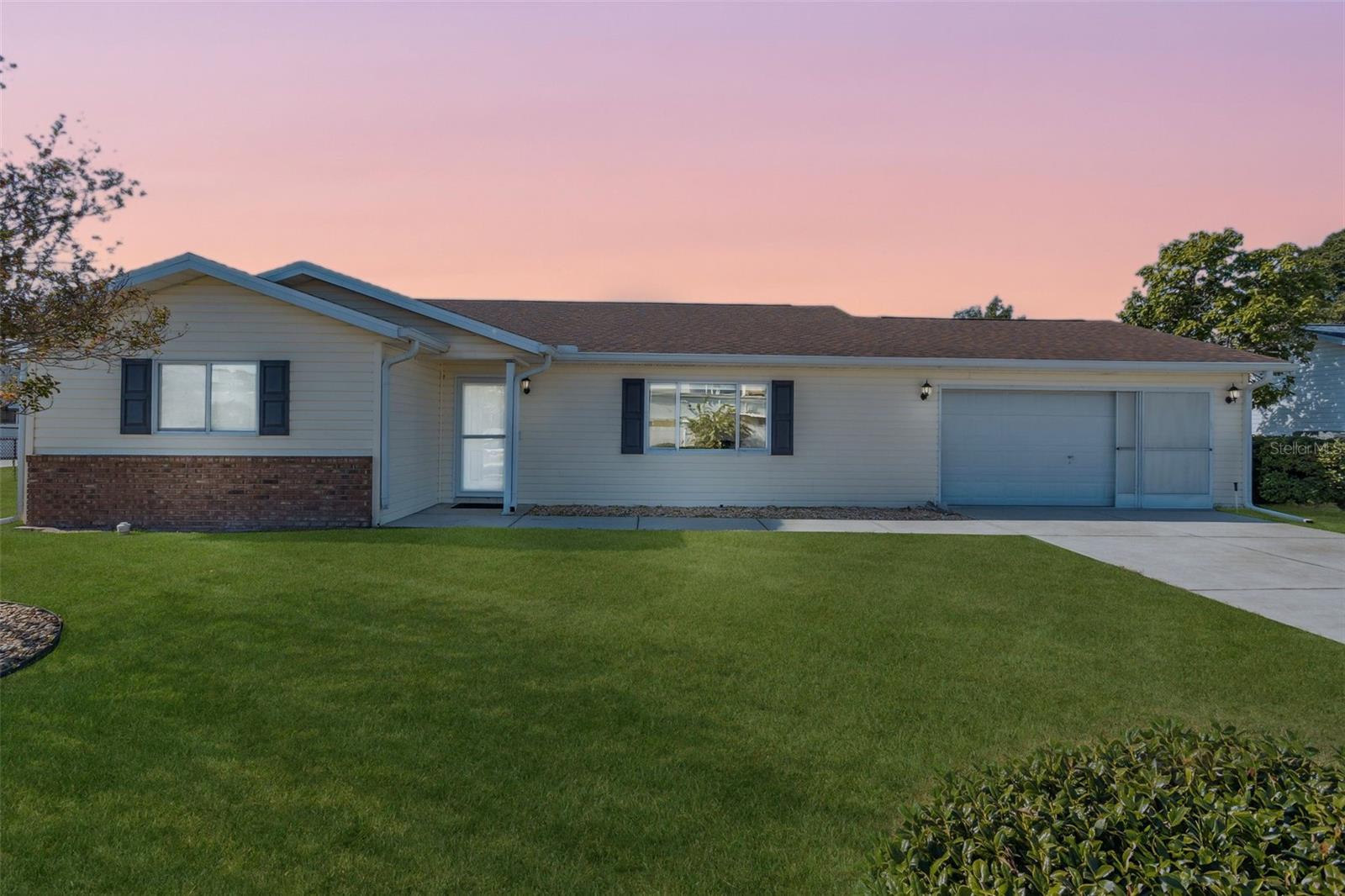 Image 3 of 34 For 17960 108th Court