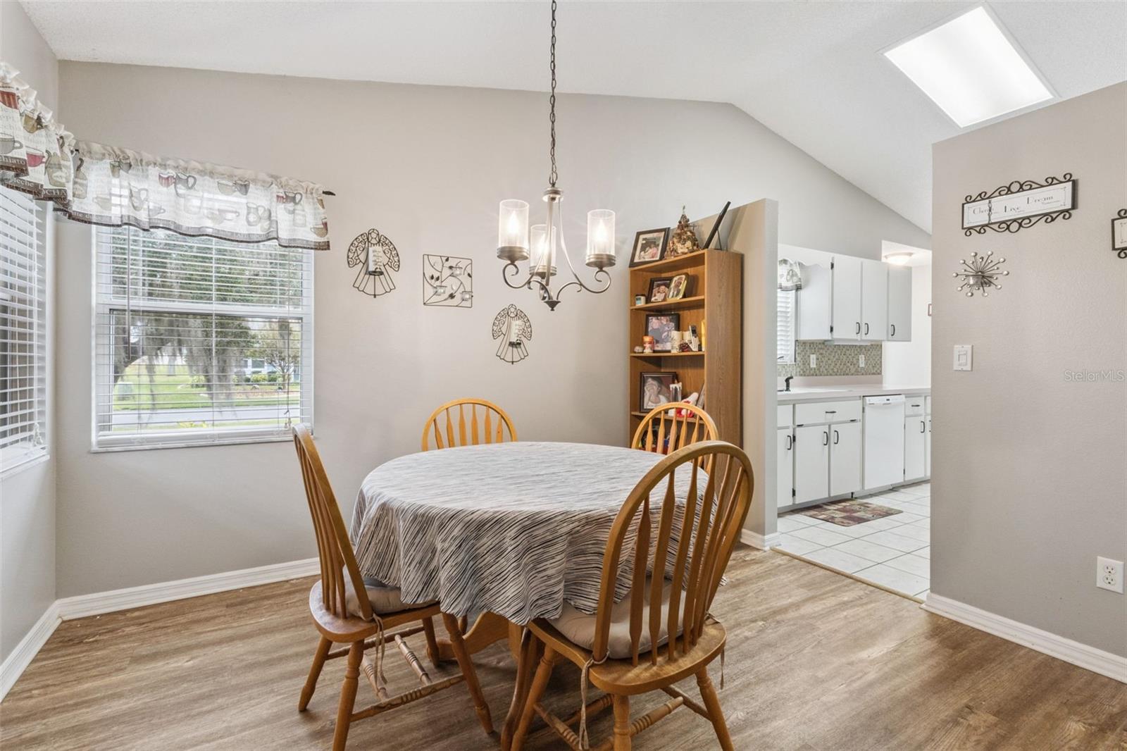 Image 12 of 73 For 26320 Evert Street