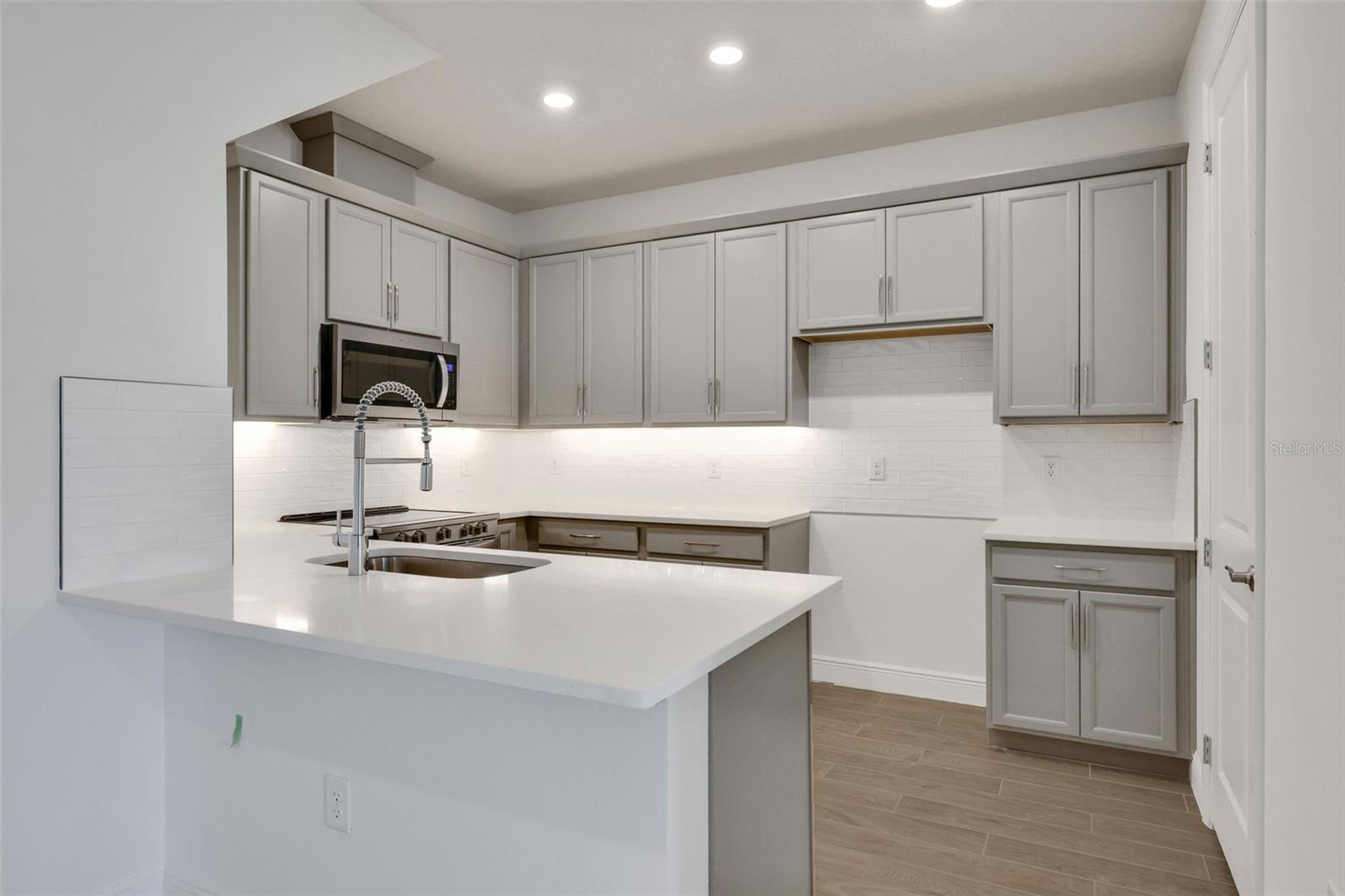 Image 37 of 51 For 9313 Gulf Haven Drive