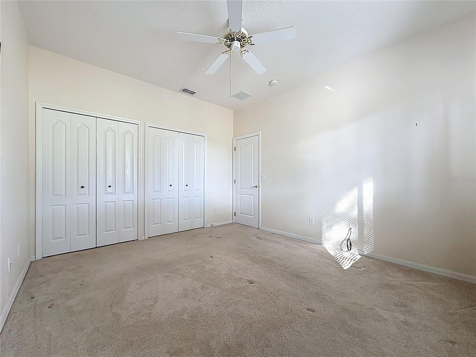 Image 35 of 82 For 2535 New Castle Court