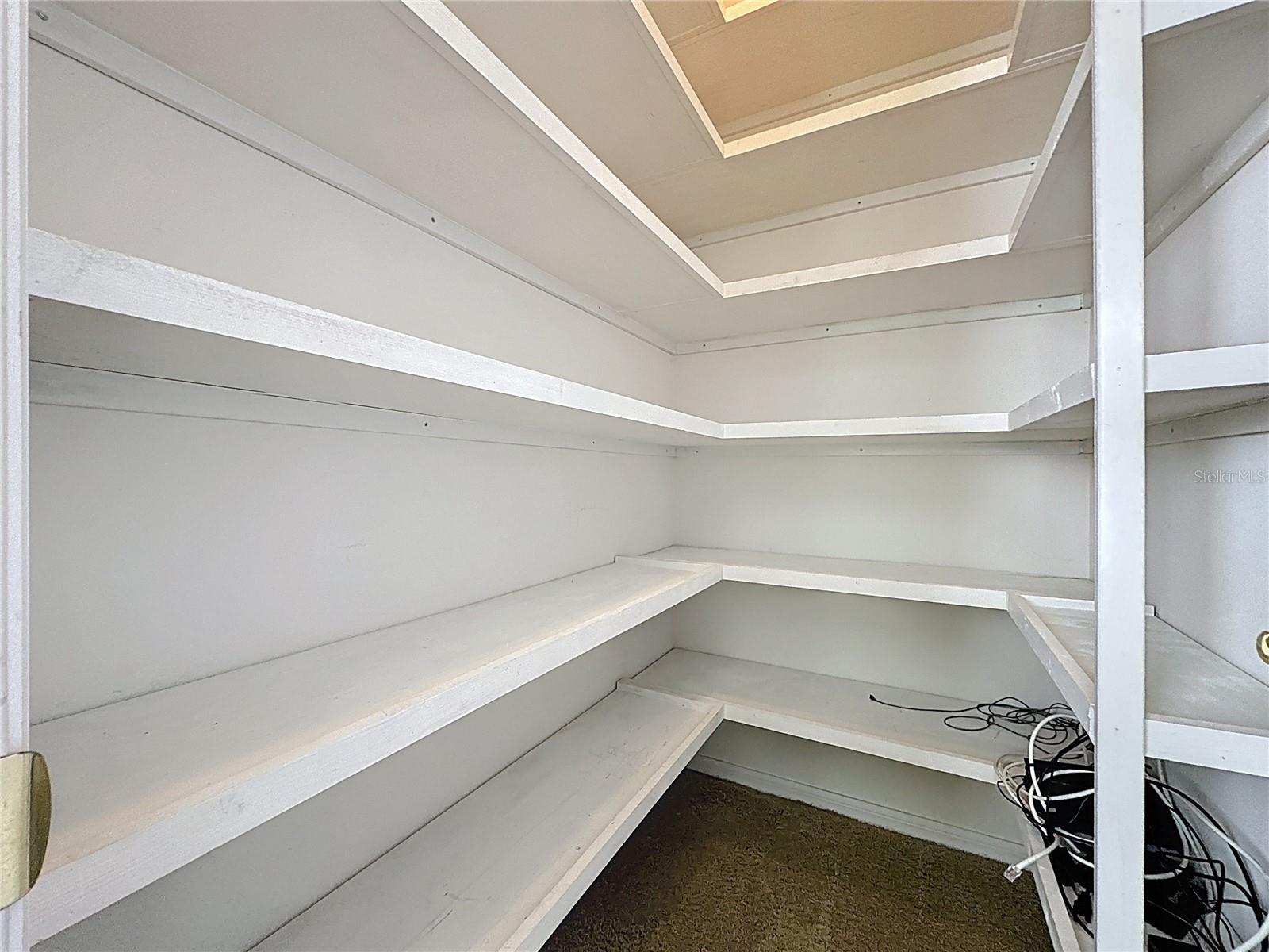 Image 40 of 82 For 2535 New Castle Court