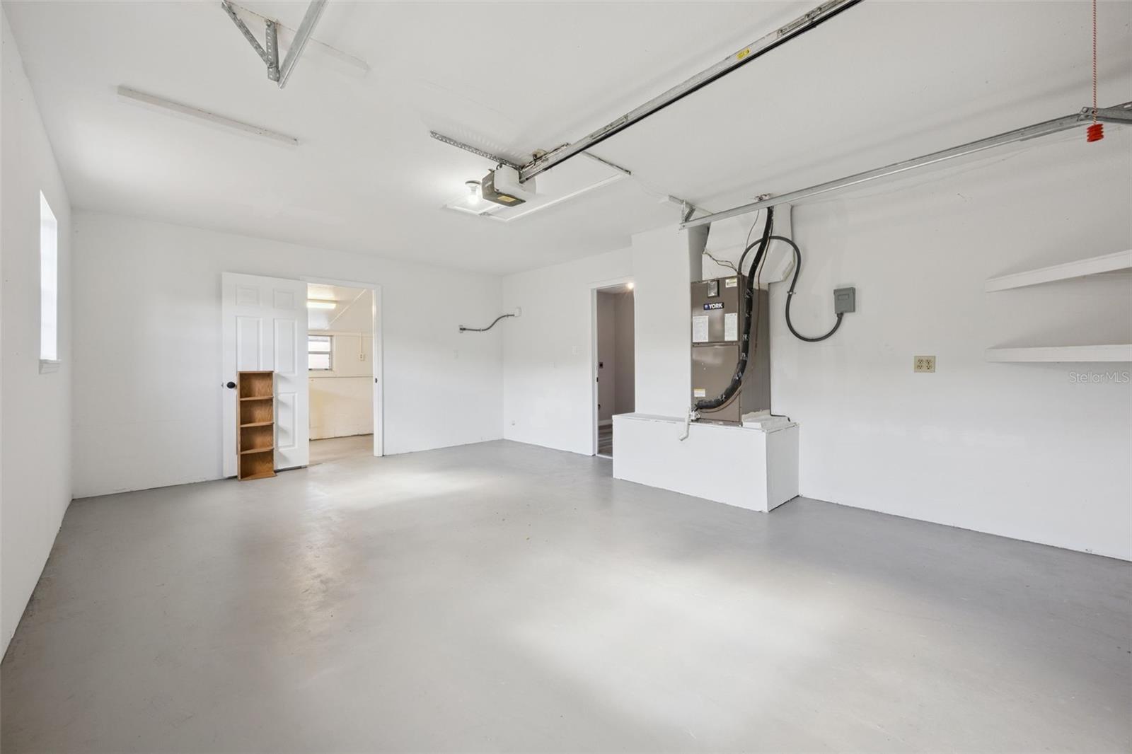 Image 26 of 36 For 12150 Virginia Drive