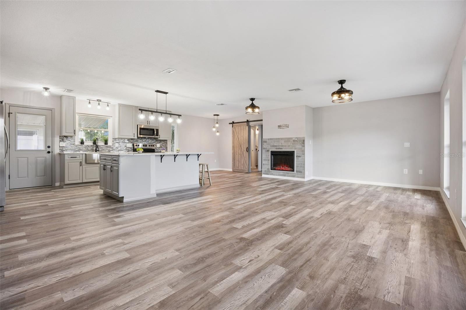 Image 4 of 36 For 12150 Virginia Drive