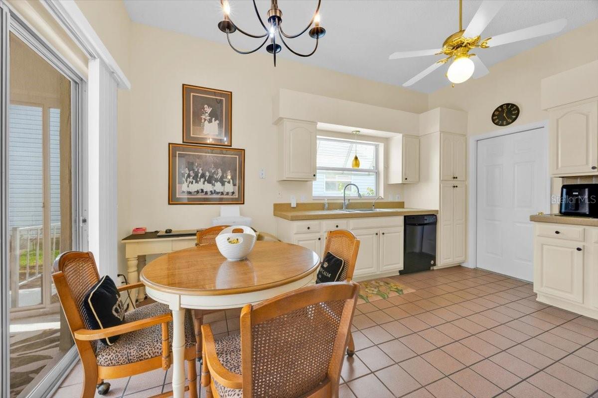 Image 10 of 29 For 802 Miranda Way