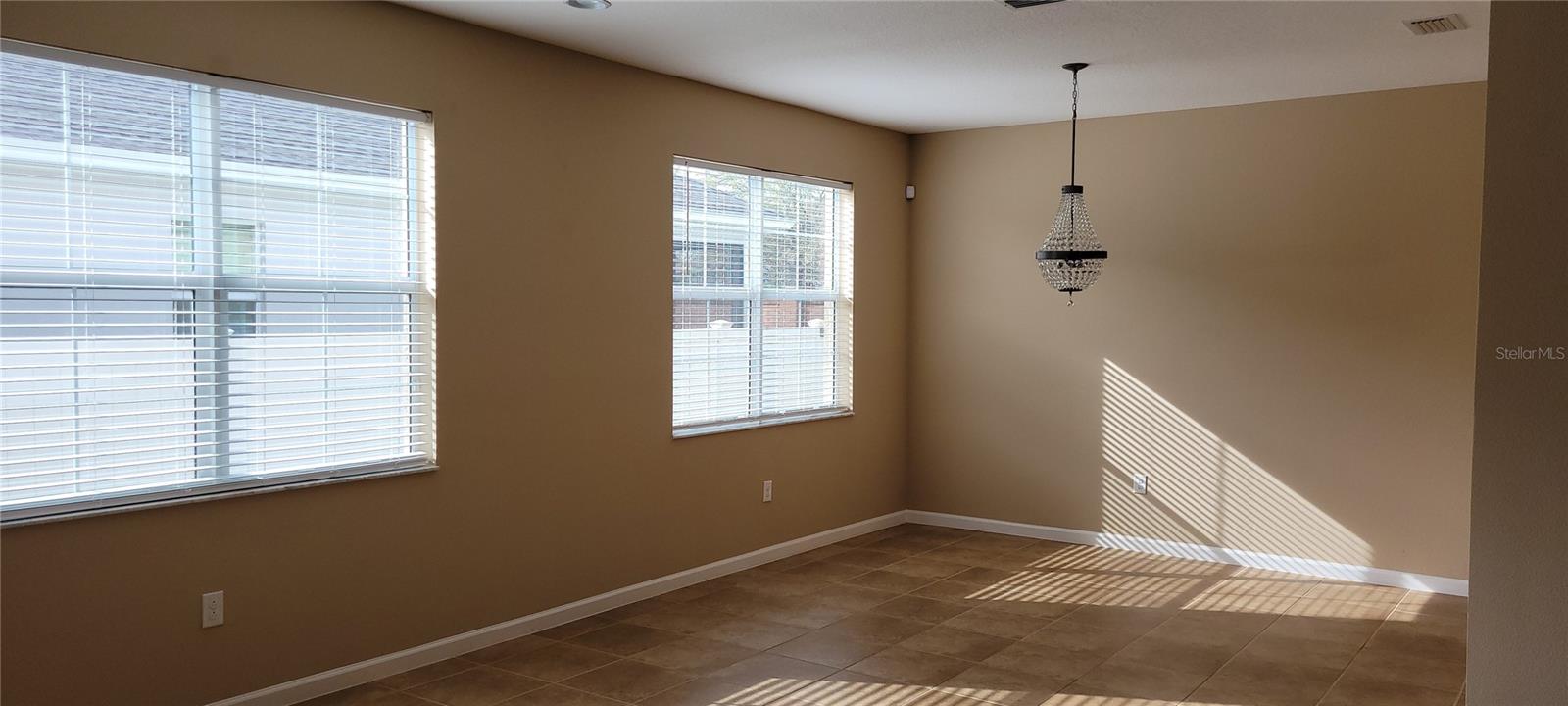 Image 10 of 33 For 16084 Shasta Street