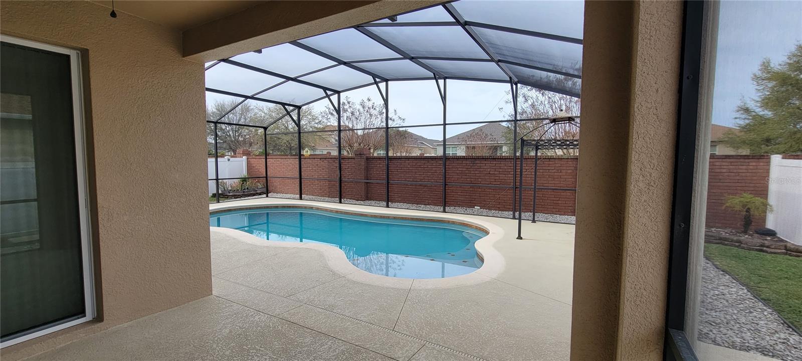 Image 4 of 33 For 16084 Shasta Street