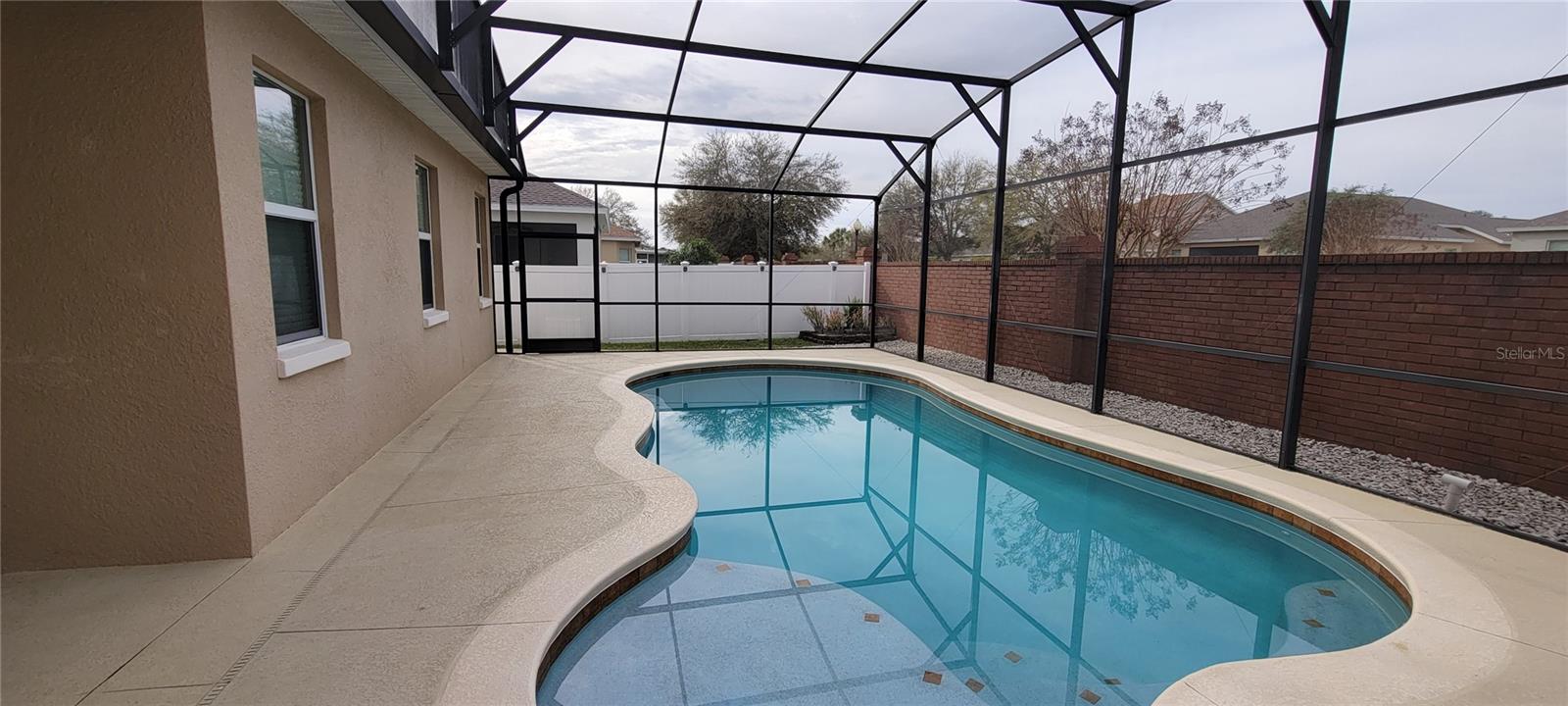 Image 7 of 33 For 16084 Shasta Street