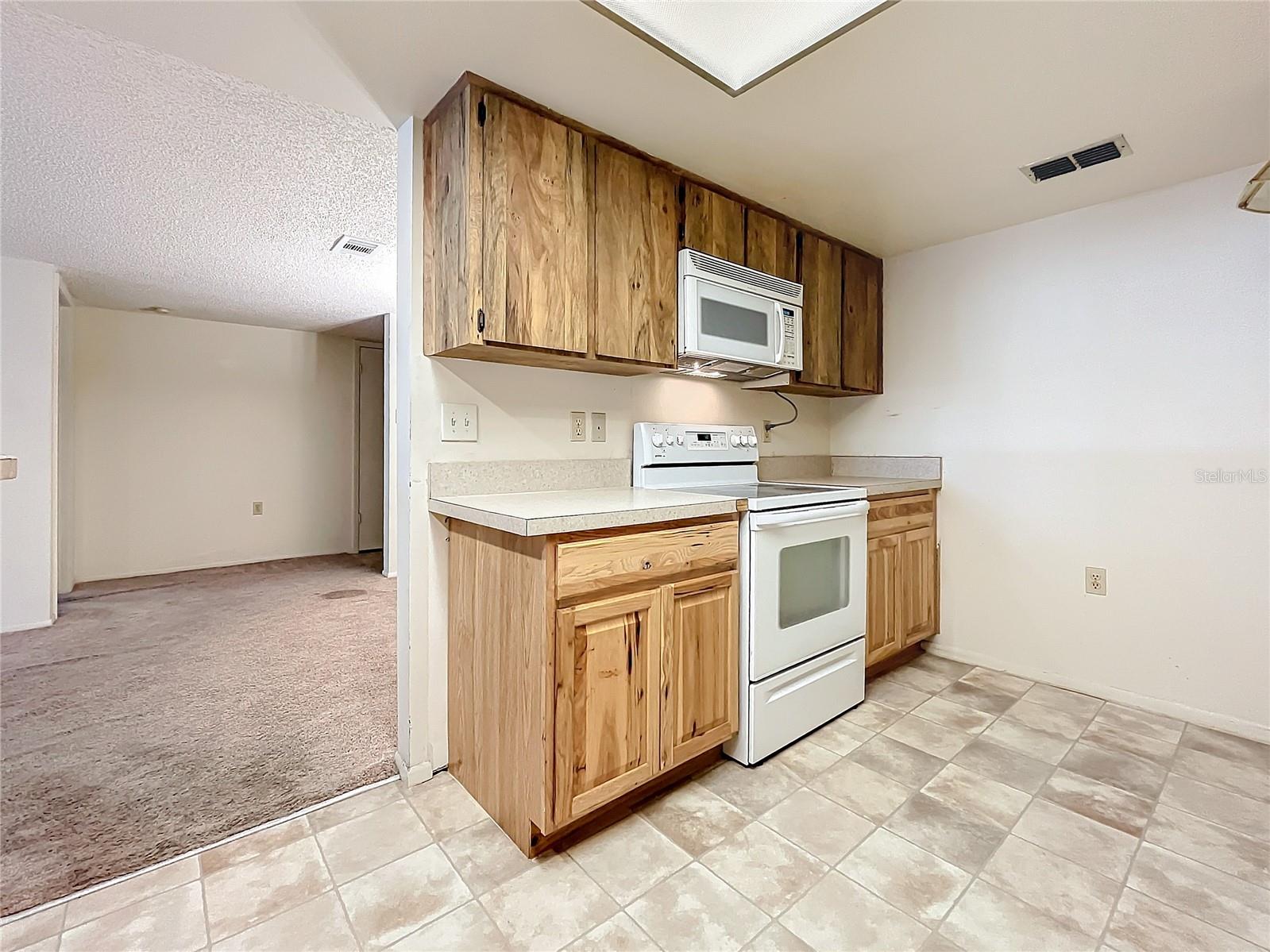 Image 11 of 45 For 2587 Countryside Boulevard 6111