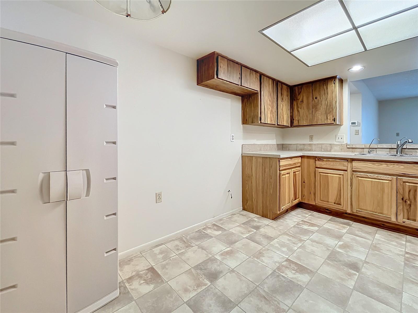 Image 14 of 45 For 2587 Countryside Boulevard 6111