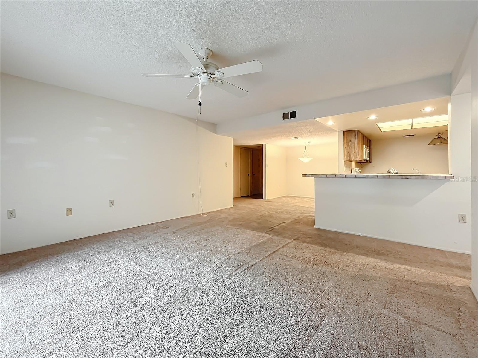 Image 16 of 45 For 2587 Countryside Boulevard 6111