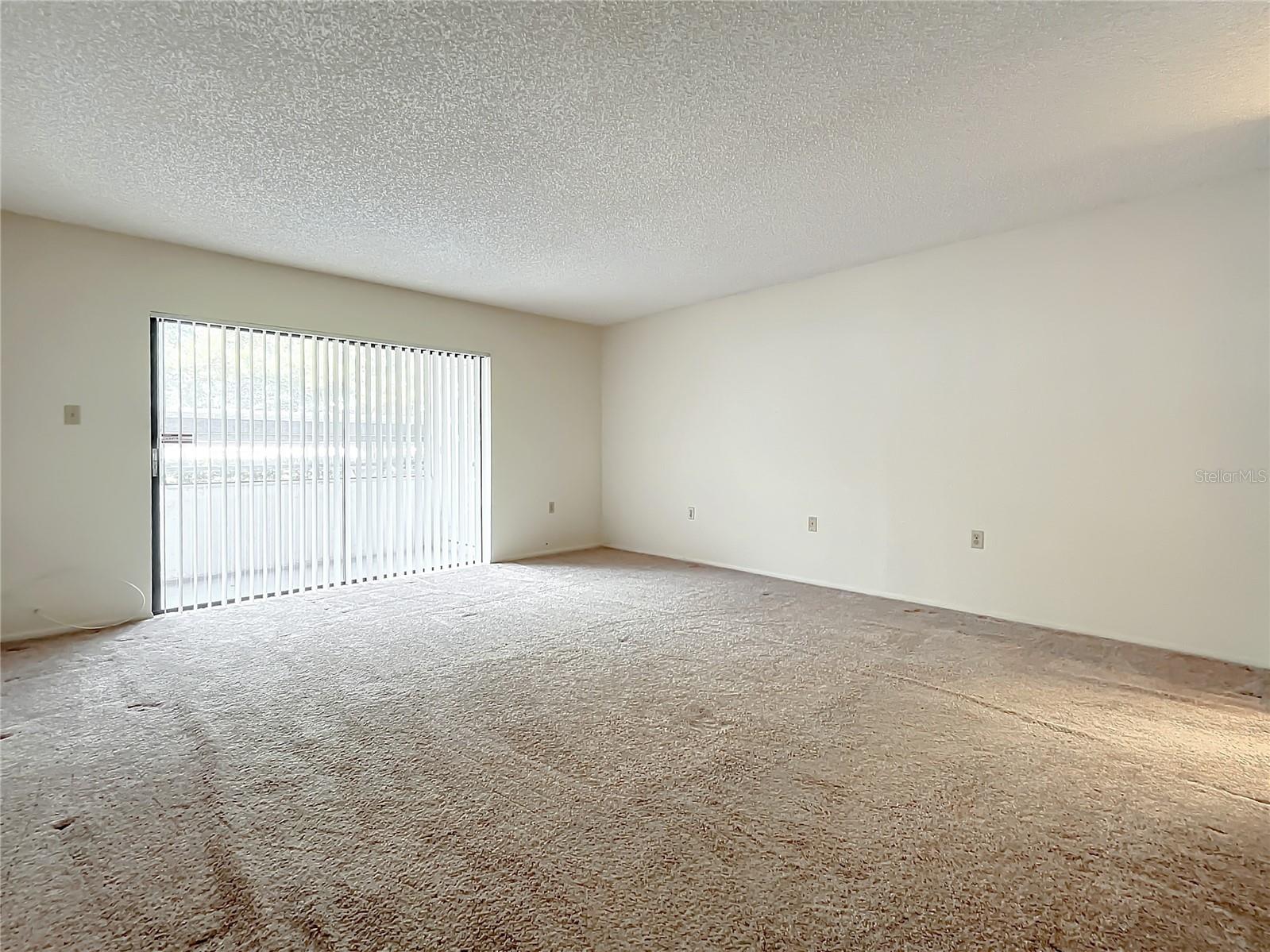 Image 18 of 45 For 2587 Countryside Boulevard 6111