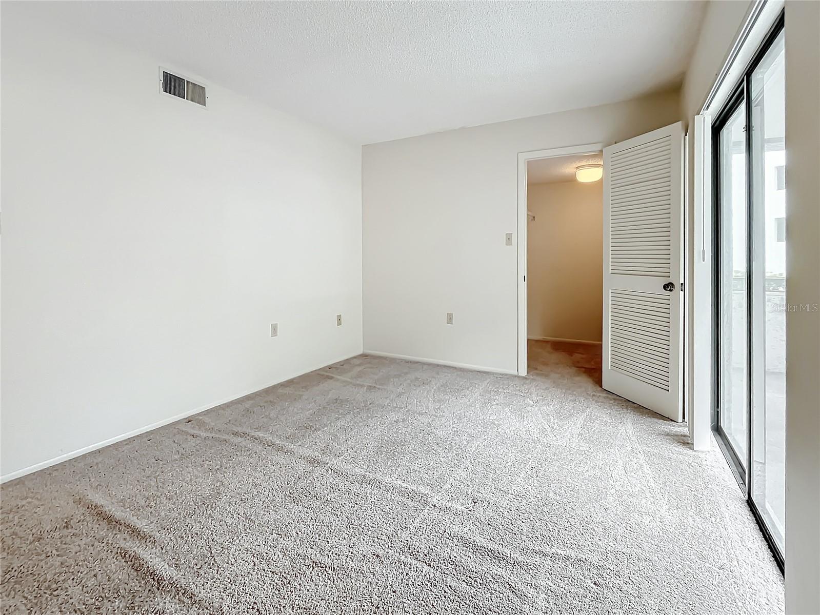 Image 26 of 45 For 2587 Countryside Boulevard 6111