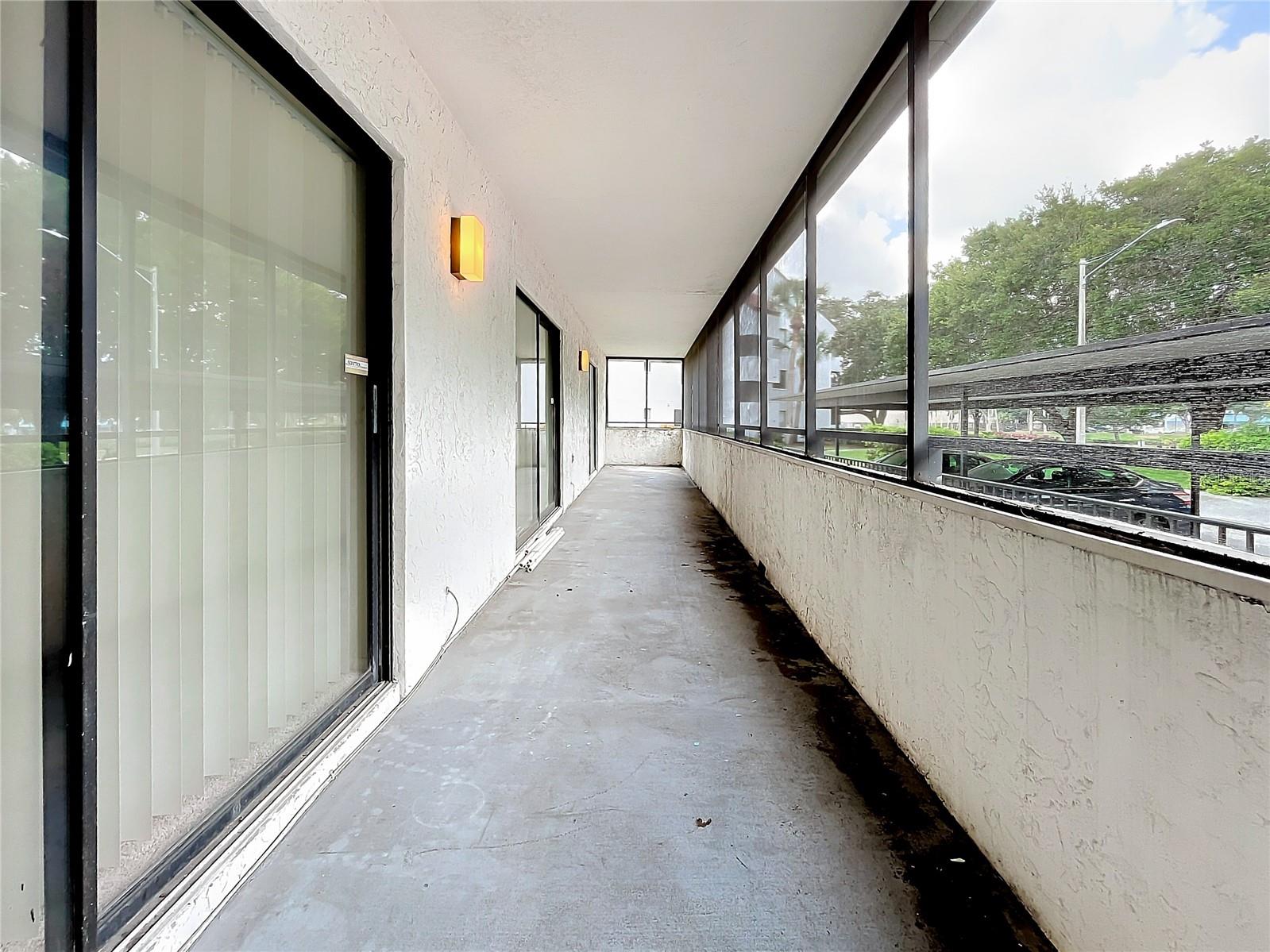 Image 34 of 45 For 2587 Countryside Boulevard 6111