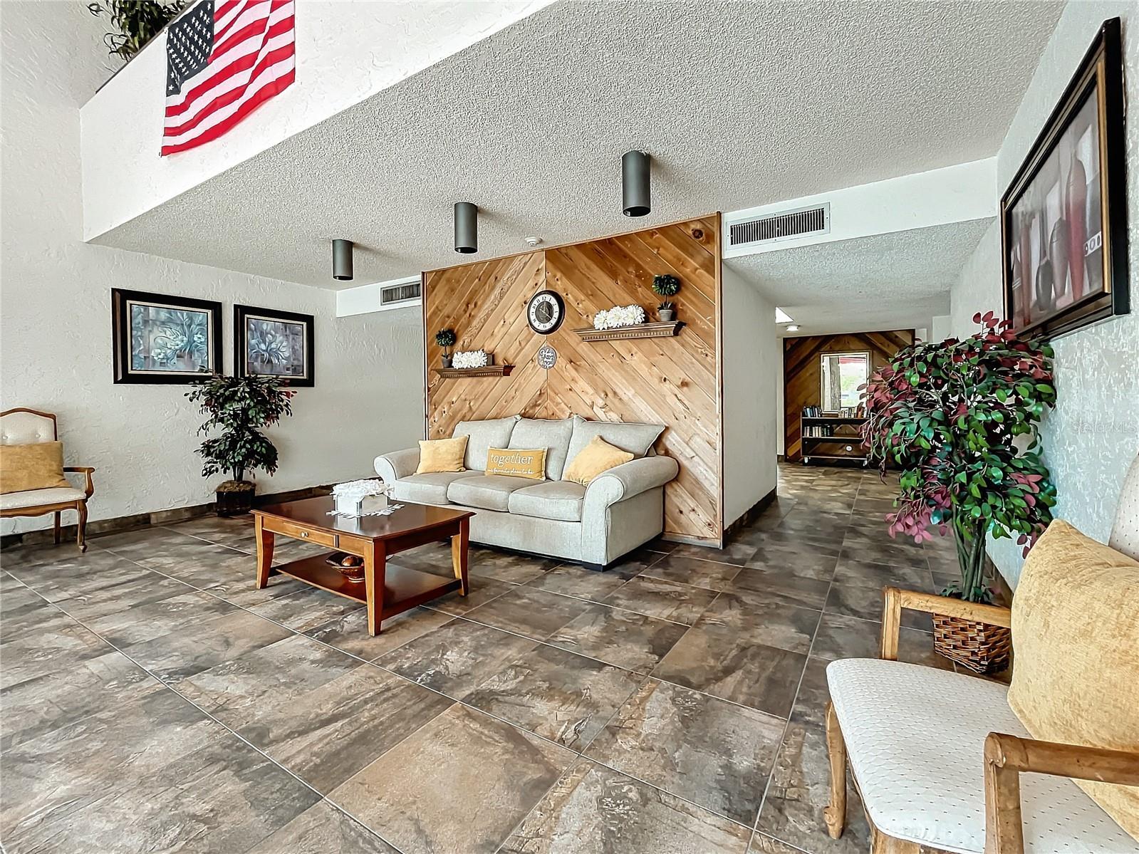 Image 37 of 45 For 2587 Countryside Boulevard 6111